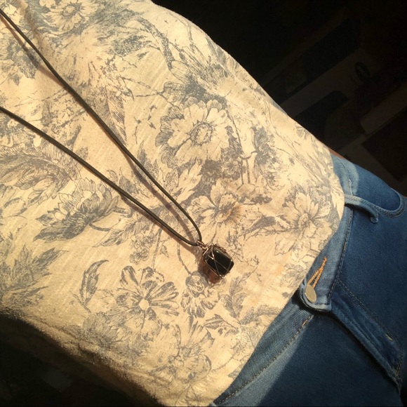 🌙 handmade wire-wrapped crystal necklace 🌙 - Picture 3 of 3